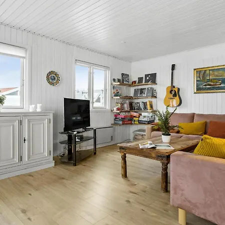 Vakantiehuis Amazing In With Kitchen *