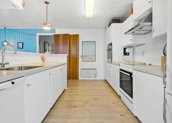 Amazing In With Kitchen Føllenslev